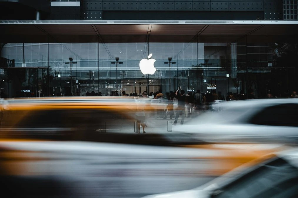 Apple перетворила їх на мільярдерів: хто вчасно вклався в компанію