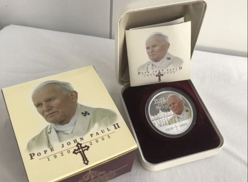 Іоанн Павло ІІ з’явиться на українській монеті: що повідомив Нацбанк