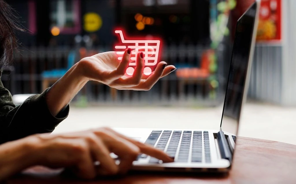 Банк може зацікавитися переказами з OLX: які операції привертають увагу